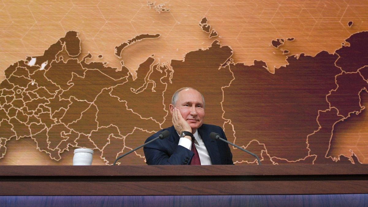Putinův televizní maraton: Ukrajina, nový prezident a skřítek Dobby